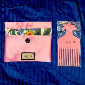 Gucci Beauty Comb with Satin Pouch NWT